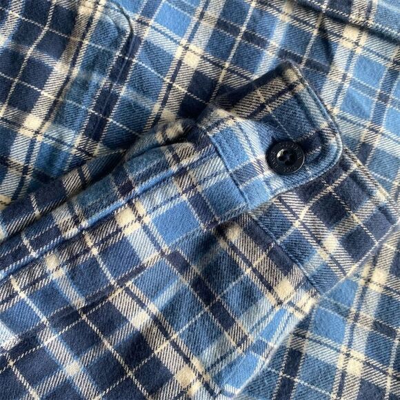 L.L. Bean Men's M Blue Plaid Flannel Button-Up Shacket Long Sleeve Fleeced Lined - Picture 4 of 5
